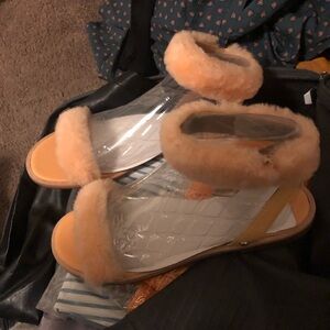 UGG Chic Peach Colo Fur-Lined Slippers Sandals 10